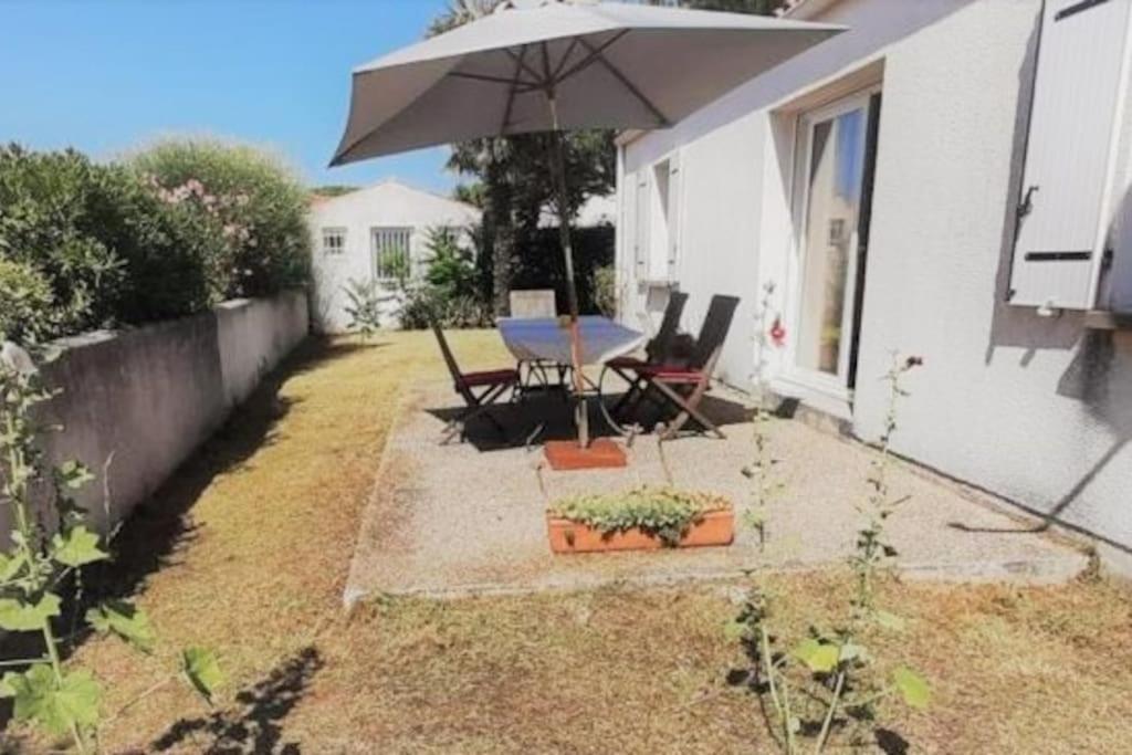 Villa Agreable Maison Ensoleillee Avec Jardin Arbore à Le Château-dʼOléron Extérieur photo